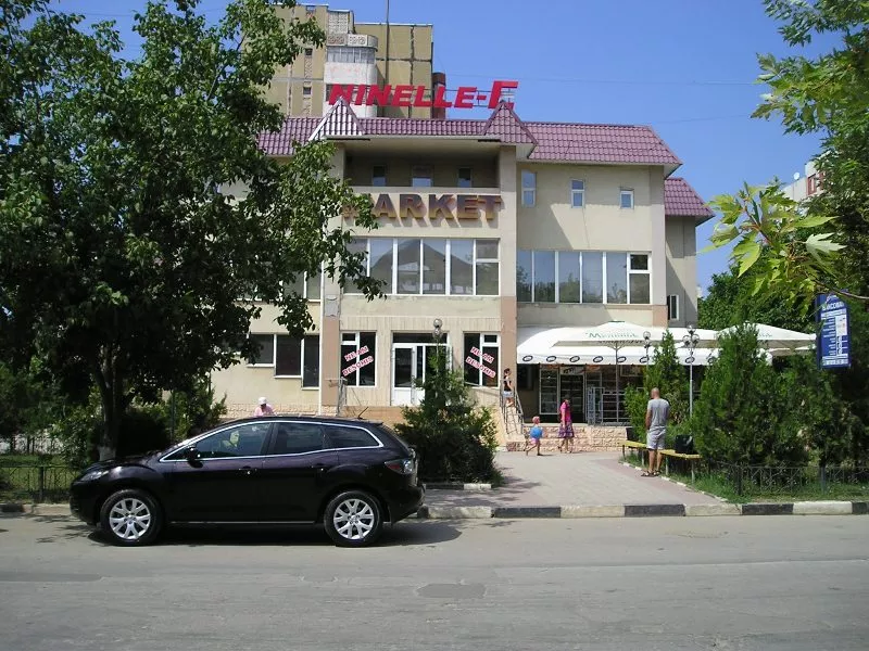 Продажа 4-этажного коммерческого здания в Молдове. г. Унгены.